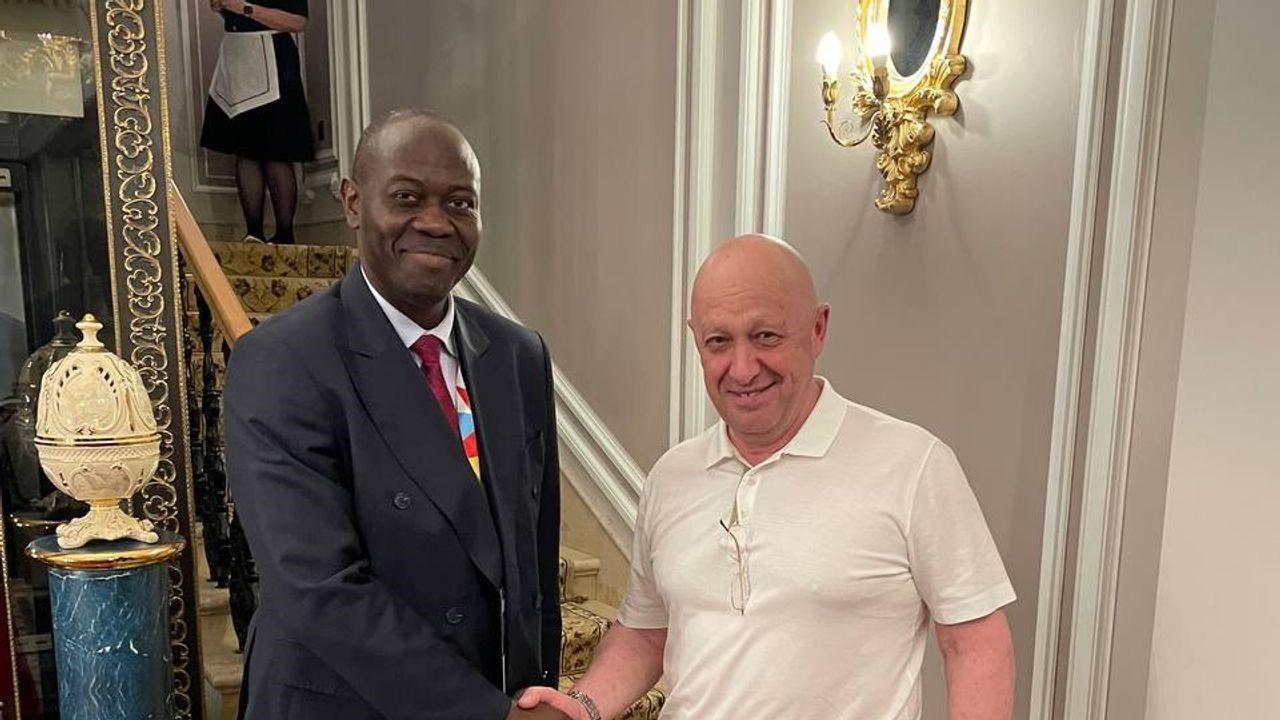 Le patron de Wagner, repéré au sommet Russie-Afrique, s’illustre comme baguette magique de Poutine en Afrique Le patron de Wagner, repéré au sommet Russie-Afrique, s’illustre comme baguette magique de Poutine en Afrique