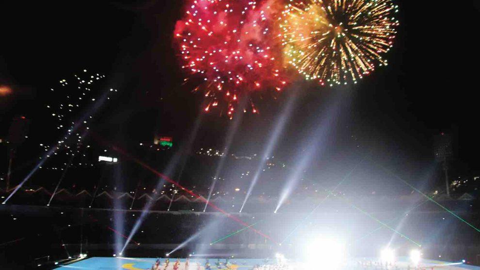 CÉRÉMONIE D’OUVERTURE – Pleins feux sur la diversité culturelle CÉRÉMONIE D’OUVERTURE – Pleins feux sur la diversité culturelle