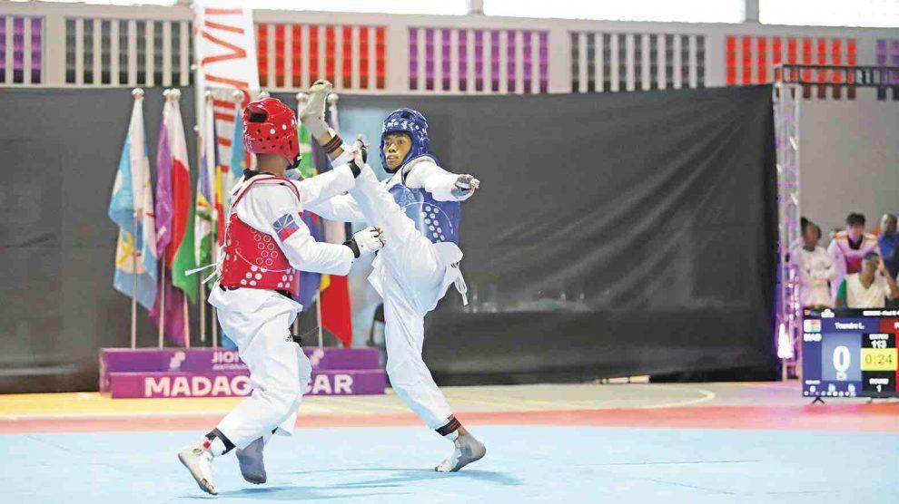 TAEKWONDO – La Grande île cartonne en combat TAEKWONDO – La Grande île cartonne en combat