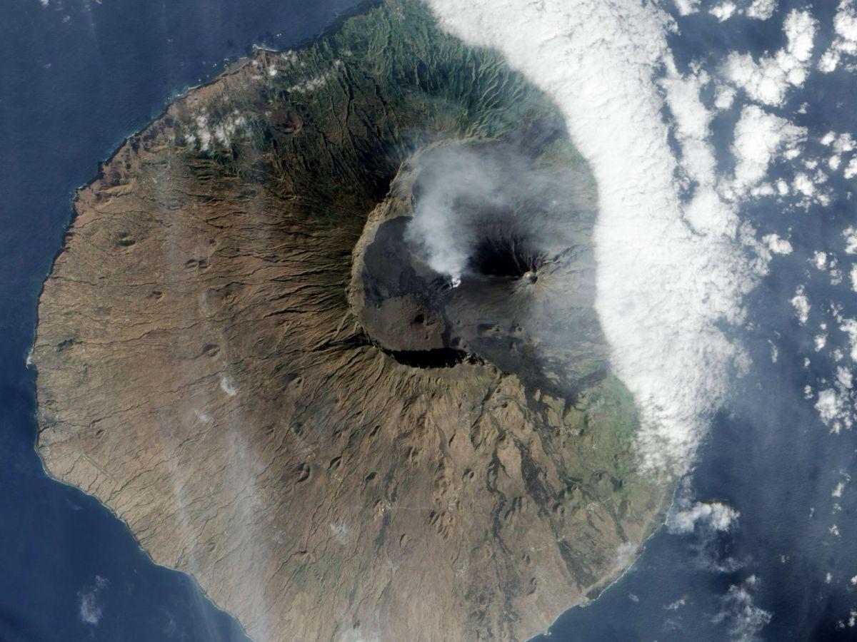 Volcan : et si le CO2 pouvait déclencher des éruptions explosives ? Volcan : et si le CO2 pouvait déclencher des éruptions explosives ?