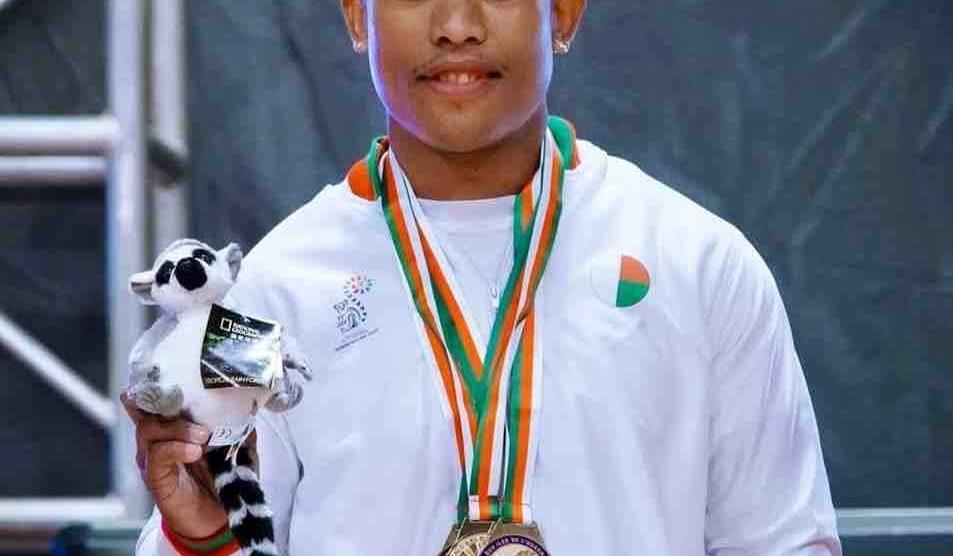 HALTÉROPHILIE – Tojo Andriantsitohaina mène à l’arraché HALTÉROPHILIE – Tojo Andriantsitohaina mène à l’arraché