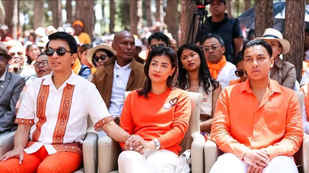 CAMPAGNE ÉLECTORALE – Andry Rajoelina occupe seul le terrain CAMPAGNE ÉLECTORALE – Andry Rajoelina occupe seul le terrain
