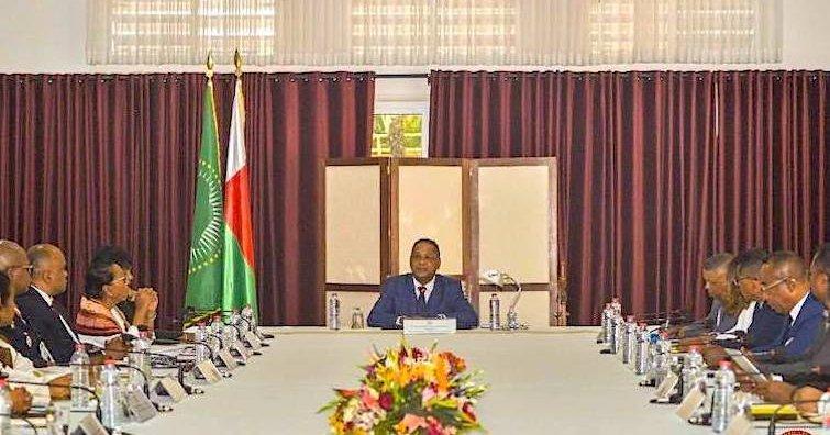 Premier Conseil du Gouvernement de la Refondation Premier Conseil du Gouvernement de la Refondation