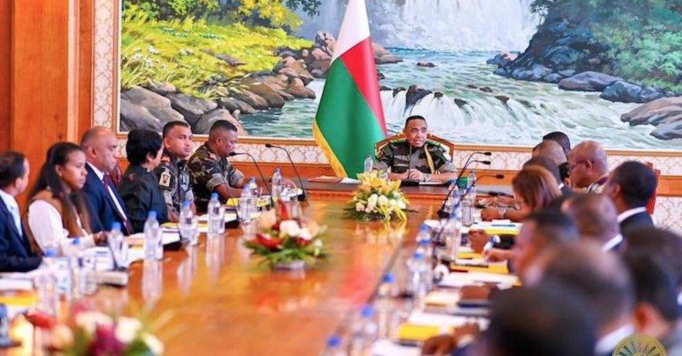 La Nomination des 23 Gouverneurs de Région Abrogée La Nomination des 23 Gouverneurs de Région Abrogée