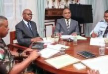 Foyer de Tension: le Gouvernement sous Pression Foyer de Tension: le Gouvernement sous Pression