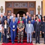 L’État et le Secteur Privé Main dans la Main L’État et le Secteur Privé Main dans la Main