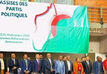 Trente Partis Élaborent une Charte de Transition Trente Partis Élaborent une Charte de Transition