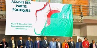 Trente Partis Élaborent une Charte de Transition Trente Partis Élaborent une Charte de Transition