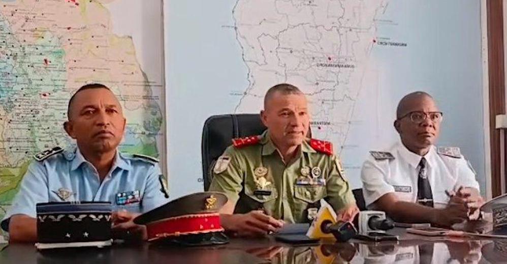 Importations Illégales D'Armes Lourdes par les Autorités Importations Illégales D'Armes Lourdes par les Autorités