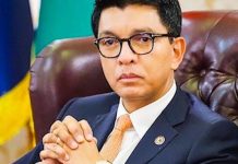 Une Enquête Parlementaire sur la Poursuite de Rajoelina Une Enquête Parlementaire sur la Poursuite de Rajoelina