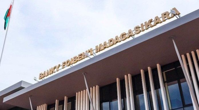 Les Réserves en Devises Atteignent 3,4 Milliards de Dollars Les Réserves en Devises Atteignent 3,4 Milliards de Dollars