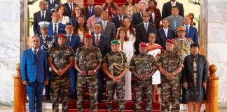 Remaniement du Gouvernement en Phase D’Évaluation Remaniement du Gouvernement en Phase D'Évaluation