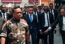 Randrianirina et Macron Discutent pour Apaiser Tensions Randrianirina et Macron Discutent pour Apaiser Tensions