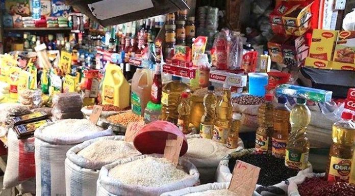 Croissance Révisée à la Baisse et Inflation Persistante Croissance Révisée à la Baisse et Inflation Persistante