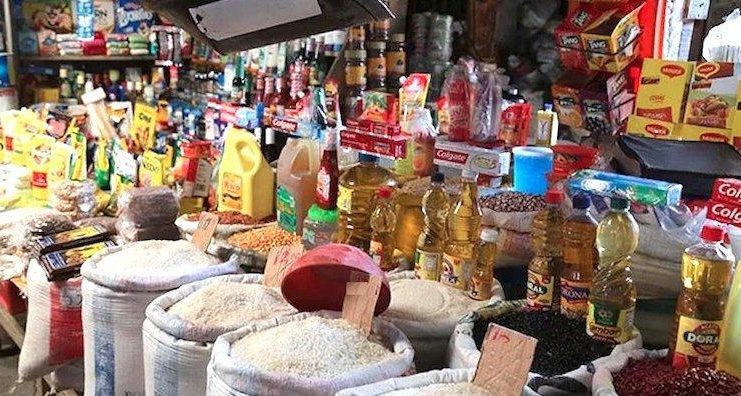 Croissance Révisée à la Baisse et Inflation Persistante Croissance Révisée à la Baisse et Inflation Persistante