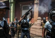 Madagascar: les Raids Nocturnes Alimentent la Crise Madagascar: les Raids Nocturnes Alimentent la Crise