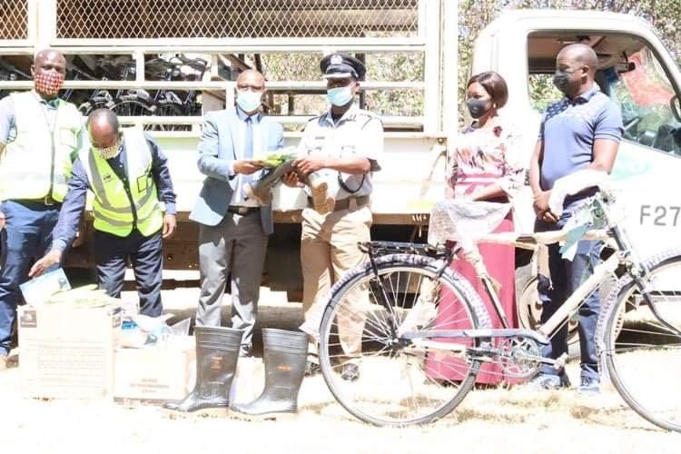 Illovo donates community policing kit to curb thefts Illovo donates community policing kit to curb thefts