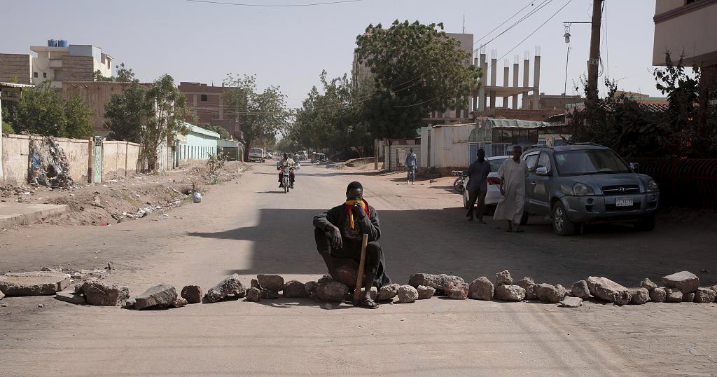 Sudanese barricade streets as two-day civil disobedience starts
