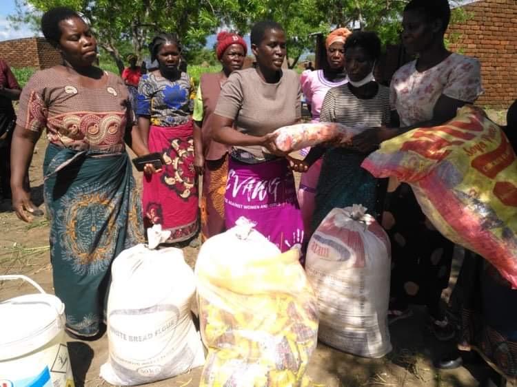 DoDMA shifts blame on DCs for alleged accusation of selective distribution of relief aid for flood victims in Balaka DoDMA shifts blame on DCs for alleged accusation of selective distribution of relief aid for flood victims in Balaka
