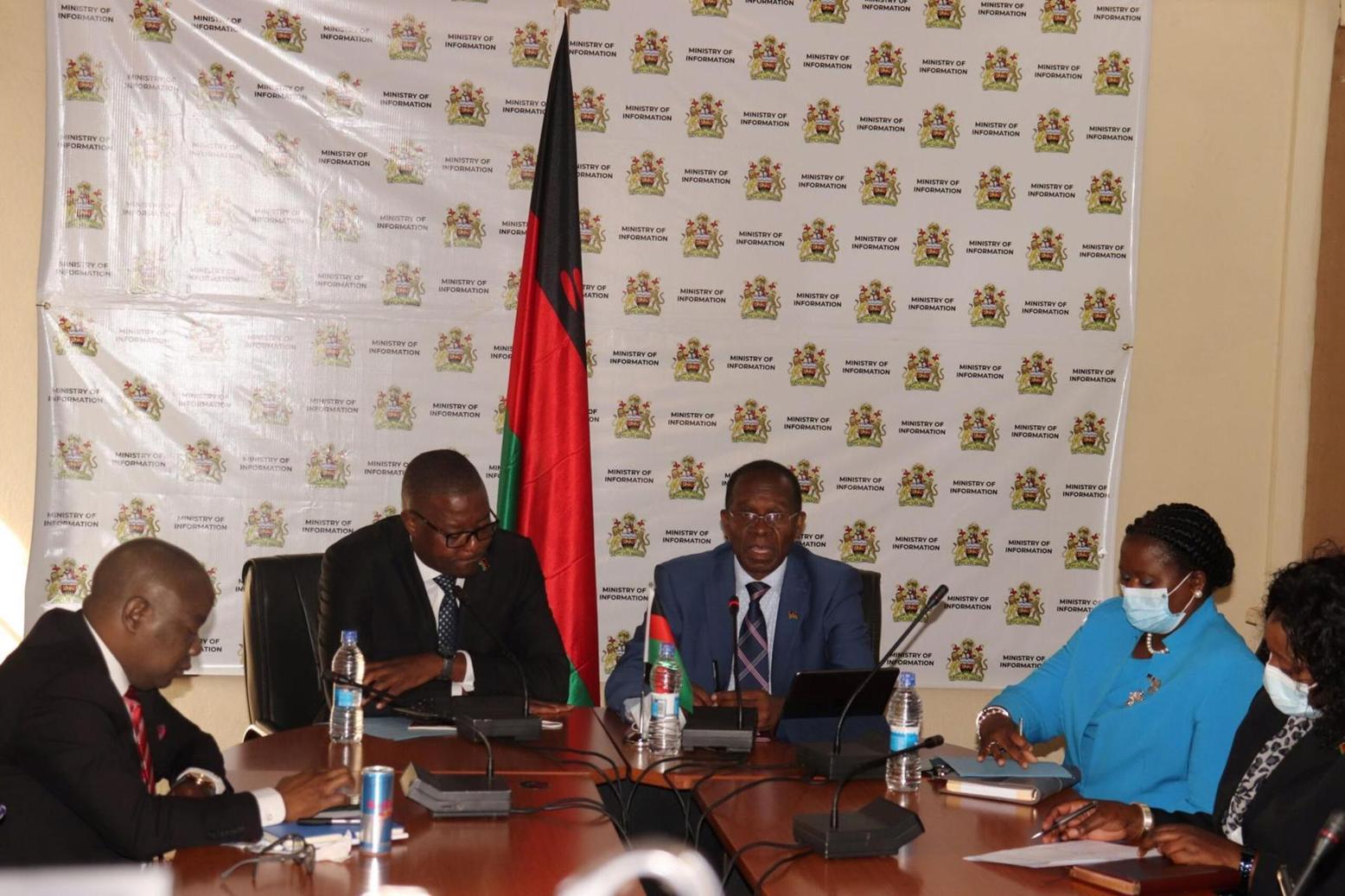 Government set to open awarding of more contracts to cooking oil manufacturers to cushion spiralling prices of the commodity Government set to open awarding of more contracts to cooking oil manufacturers to cushion spiralling prices of the commodity