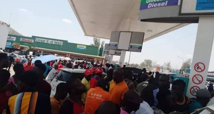 Malawi fuel shortage chokes Zambia as Malawians drain Chipata fuel stations Malawi fuel shortage chokes Zambia as Malawians drain Chipata fuel stations