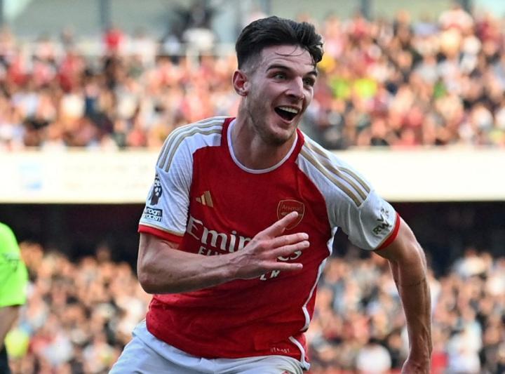 Arsenal score two late goals to stun Man Utd Arsenal score two late goals to stun Man Utd