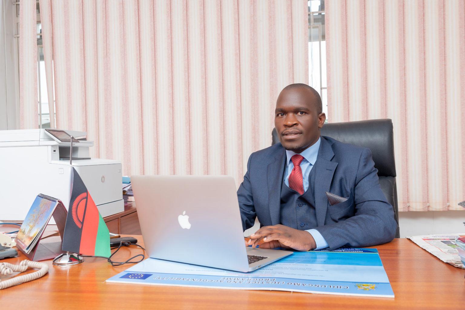 Experts Warn of Higher Costs in Helicopter Dispute Experts Warn of Higher Costs in Helicopter Dispute