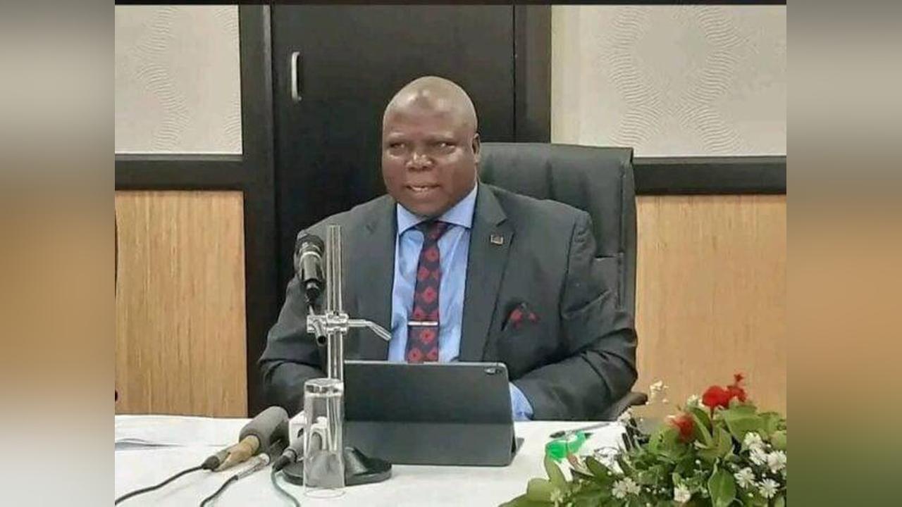 Economists Support Spending Cuts Amid Malawi's Budget Crisis Economists Support Spending Cuts Amid Malawi's Budget Crisis