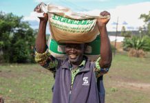 Dowa Farmers Praise Government for Fertilizer Delivery Dowa Farmers Praise Government for Fertilizer Delivery