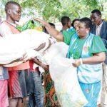 First Lady donates to flood survivors First Lady donates to flood survivors