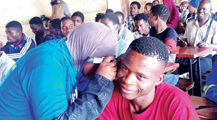 Experts urge routine ear checks for children Experts urge routine ear checks for children