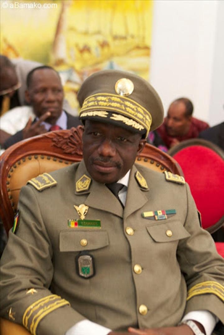 Démission et reconduction du Premier ministre Moctar Ouane: Le M5-RFP décide de ne pas participer au futur gouvernement et débute ce lundi «une revue des troupes» Démission et reconduction du Premier ministre Moctar Ouane: Le M5-RFP décide de ne pas participer au futur gouvernement et débute ce lundi «une revue des troupes»