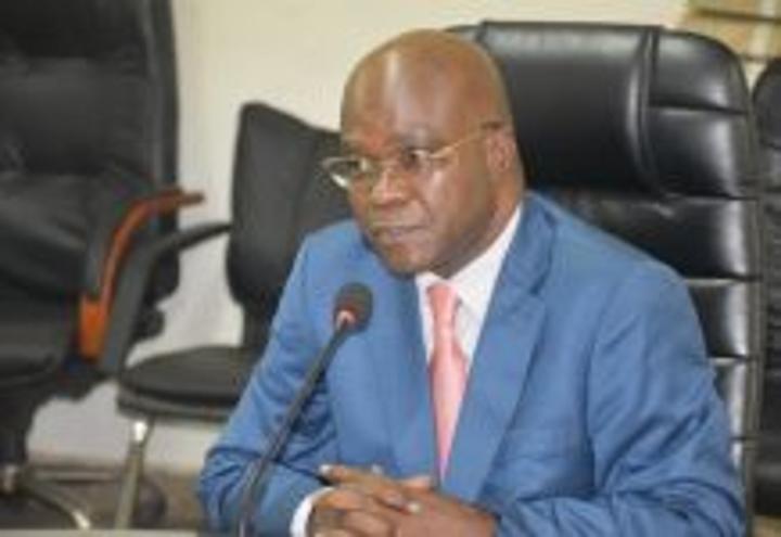 Lutte contre la corruption au Mali : Le syndicaliste Issa Synayoko demande l’annulation de trois marchés publics routiers s’élevant à 140 milliards de FCFA pour attribution illicite Lutte contre la corruption au Mali : Le syndicaliste Issa Synayoko demande l’annulation de trois marchés publics routiers s’élevant à 140 milliards de FCFA pour attribution illicite