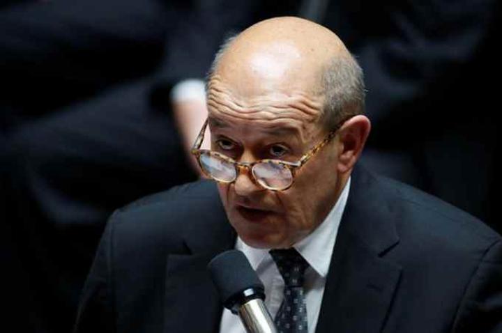 Coopération Mali-France : Comment Jean Yves Le Drian et son fils se sont offert le marché des passeports biométriques et d’autres contrats juteux Coopération Mali-France : Comment Jean Yves Le Drian et son fils se sont offert le marché des passeports biométriques et d’autres contrats juteux