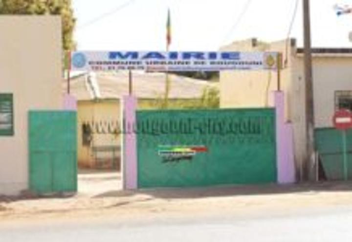 Commune Urbaine de Bougouni : Paiement fictif de 126 millions FCFA de salaires d’enseignants : le Maire Mamourou Coulibaly dans le viseur du Pôle Économique Commune Urbaine de Bougouni : Paiement fictif de 126 millions FCFA de salaires d’enseignants : le Maire Mamourou Coulibaly dans le viseur du Pôle Économique
