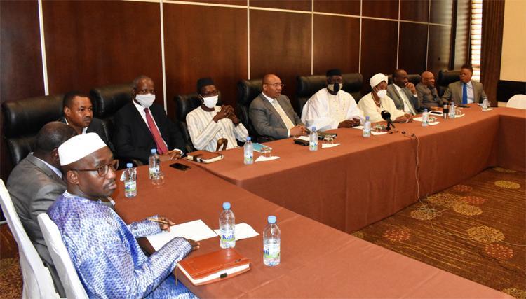 Transition au Mali : Un collectif de partis politiques s’oppose à l’organe unique de gestion des élections Transition au Mali : Un collectif de partis politiques s’oppose à l’organe unique de gestion des élections