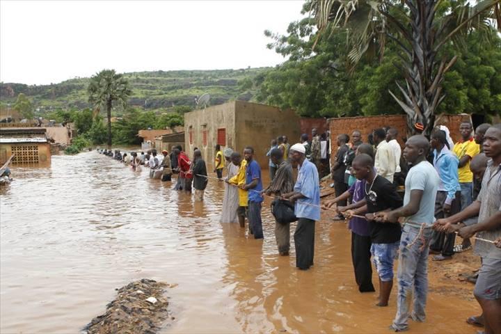 Inondations à Senou : Des maisons s’écroulent Inondations à Senou : Des maisons s’écroulent