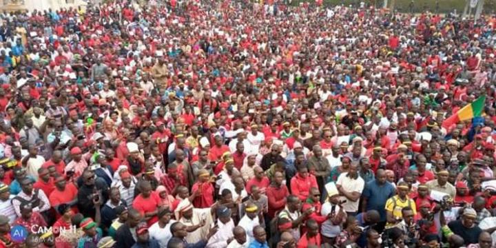 Mali : les enseignants entament une “désobéissance civile” dès lundi Mali : les enseignants entament une “désobéissance civile” dès lundi