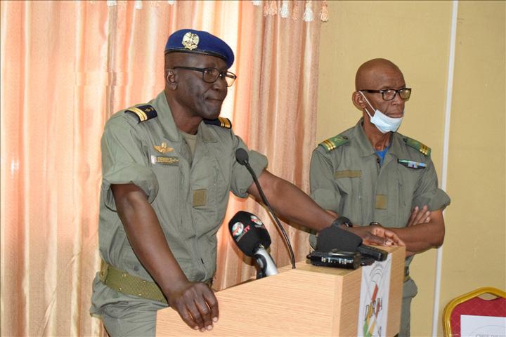 Mali: vingt-sept soldats maliens tués dans le pays durant le mois d’octobre (DIRPA) Mali: vingt-sept soldats maliens tués dans le pays durant le mois d’octobre (DIRPA)