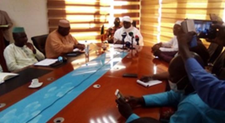 Flambée des prix des denrées de première nécessité au Mali : Le ministre de l’Industrie et du commerce se justifie sans convaincre Flambée des prix des denrées de première nécessité au Mali : Le ministre de l’Industrie et du commerce se justifie sans convaincre