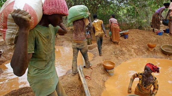 Orpaillage traditionnel : Permis minier obligatoire ! Orpaillage traditionnel : Permis minier obligatoire !