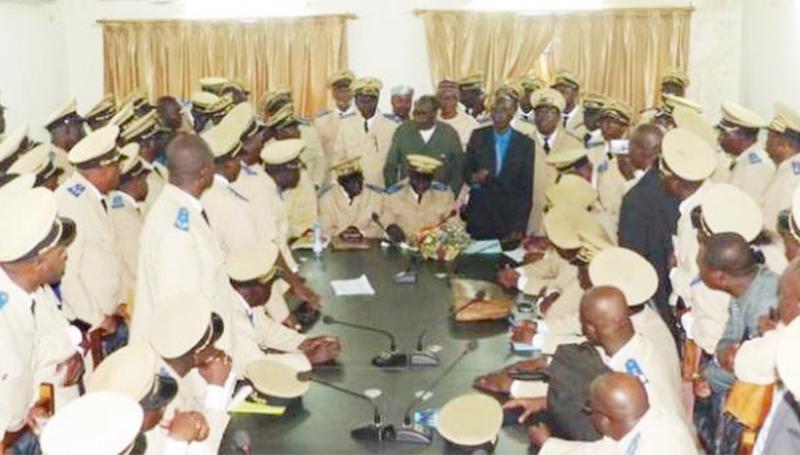 Tentative d’enlèvement du Sous-préfet de Sansanding : Le SYNAC et le SYLTMAT invitent les autorités à la sécurisation des » représentants de l’Etat « Tentative d’enlèvement du Sous-préfet de Sansanding : Le SYNAC et le SYLTMAT invitent les autorités à la sécurisation des » représentants de l’Etat «