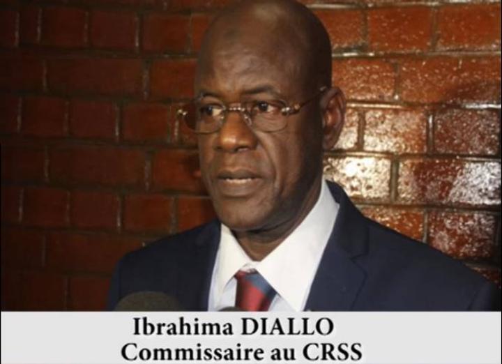 Madrid, Ankara, Moscou, Brasilia, Niamey : Des officiers dans des costumes de diplomates Madrid, Ankara, Moscou, Brasilia, Niamey : Des officiers dans des costumes de diplomates