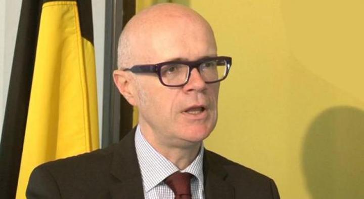 A propos de notre article intitulé “Abdoulaye Diop ne convainc pas les ambassadeurs européens venus à sa rencontre” : L’ambassadeur de l’UE, Bart Ouvry s’égare et se couvre de discrédit A propos de notre article intitulé “Abdoulaye Diop ne convainc pas les ambassadeurs européens venus à sa rencontre” : L’ambassadeur de l’UE, Bart Ouvry s’égare et se couvre de discrédit
