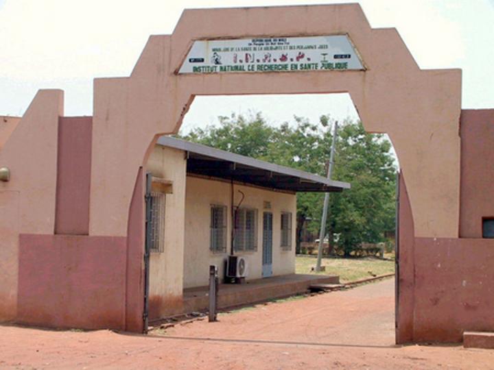 Obtention du certificat COVID-19 A L’INSP… : Le calvaire des voyageurs vers les Etats-Unis Obtention du certificat COVID-19 A L’INSP… : Le calvaire des voyageurs vers les Etats-Unis