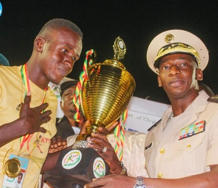 Football- ” memorial ATT vacances ” 2021 à Mopti : Kidal enlève le 1er trophée face à Koulikoro Football- ” memorial ATT vacances ” 2021 à Mopti : Kidal enlève le 1er trophée face à Koulikoro