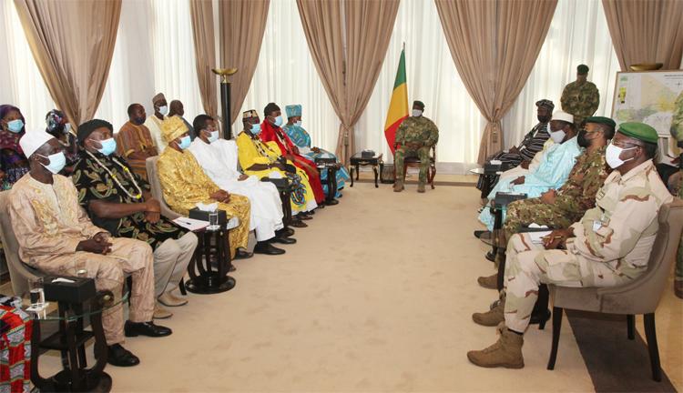 Transition au Mali : Entre sanctions internationales et pressions politiques internes Transition au Mali : Entre sanctions internationales et pressions politiques internes