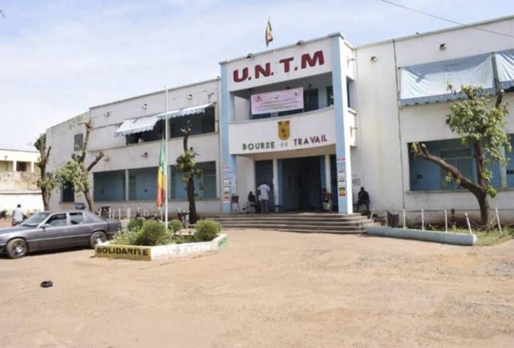 Soutien aux autorités de la transition : L’UNTM et des organisations de la société civile maintiennent la sentinelle ! Soutien aux autorités de la transition : L’UNTM et des organisations de la société civile maintiennent la sentinelle !