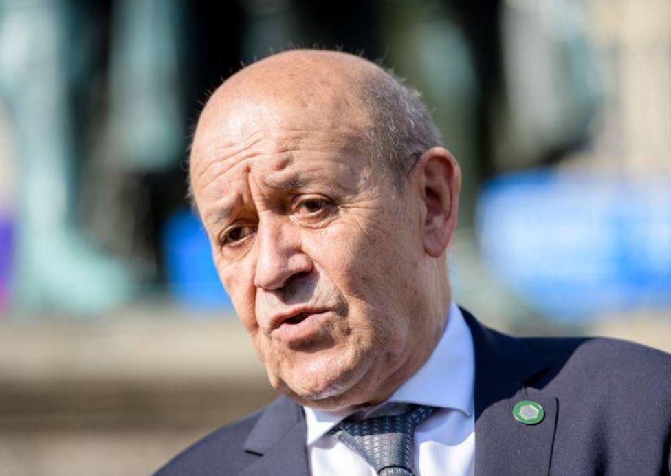 Sevré du sang des maliens : Le Mali face à l’insolence de Le Drian Sevré du sang des maliens : Le Mali face à l’insolence de Le Drian