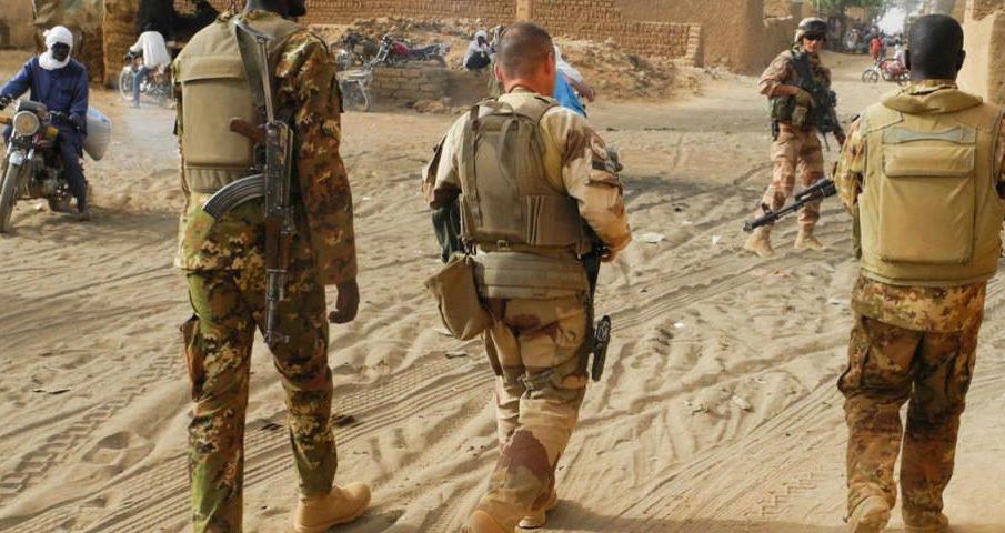 Force Takuba : La France et ses partenaires européens réfléchissent à un possible repli vers les pays voisins du Mali Force Takuba : La France et ses partenaires européens réfléchissent à un possible repli vers les pays voisins du Mali
